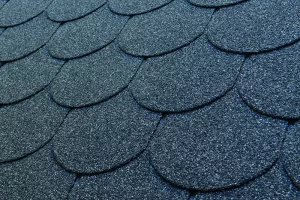 Charvát charBIT® PROFI asfaltový střešní šindel BOBROVKA černá 3,5 m2