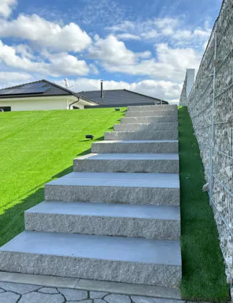 AZ BETON Schodišťový stupeň 900x340x150mm, šedá_7