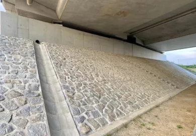 AZ BETON Silniční žlab odvodňovací 330x650x160mm, šedá_2