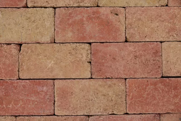 Patio_sarga_voros_04