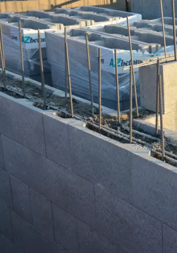 AZ BETON Tvárnice přesná bednící 15 šedá (50x15x25)